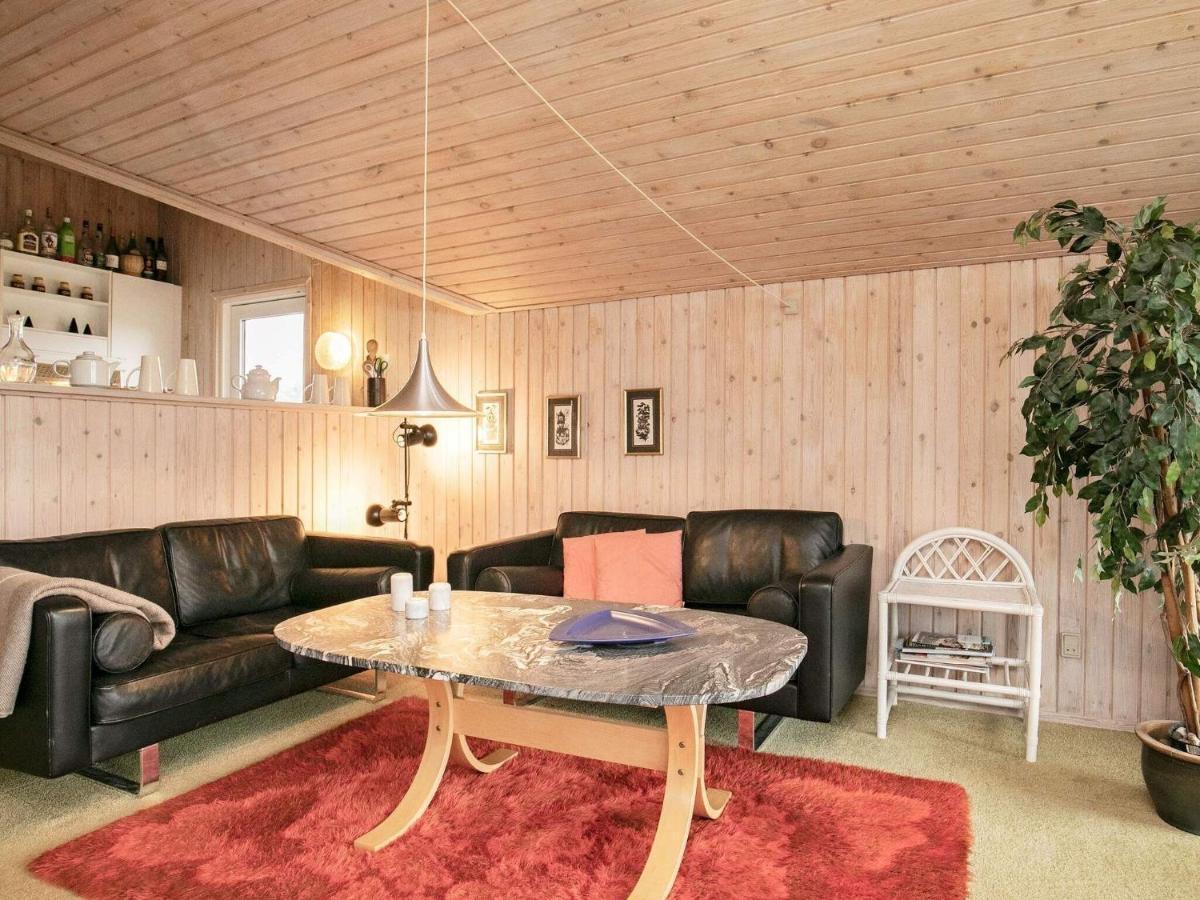 4 Person Holiday Home In Blokhus Exteriör bild